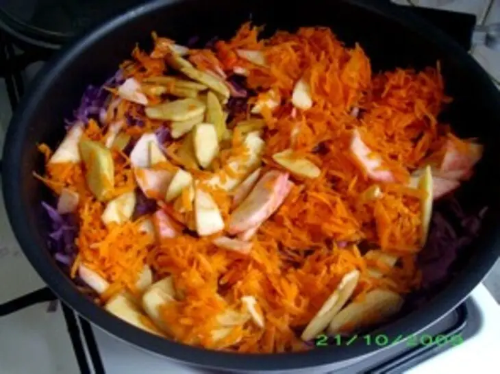Солянка с краснокочанной капустой: шаг 4