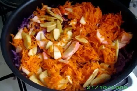 Солянка с краснокочанной капустой: шаг 4