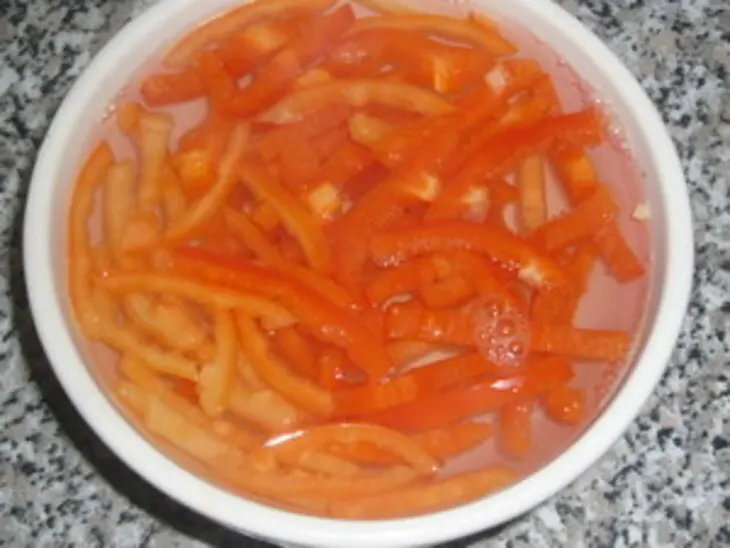 Фунчоза с морскими жителями: шаг 3