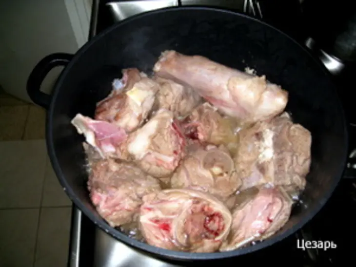 Баранина с  чесноком и овощами: шаг 1