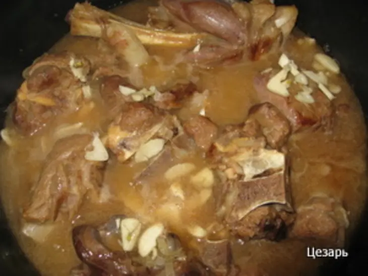 Баранина с  чесноком и овощами: шаг 4