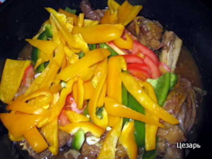 Баранина с  чесноком и овощами: шаг 6