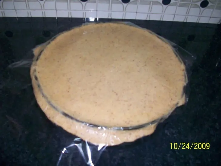 Закрытый яблочный пирог с изюмом и орехами.: шаг 6