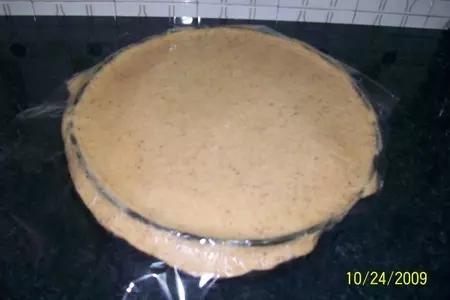 Закрытый яблочный пирог с изюмом и орехами.: шаг 6