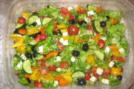 Греческий салат: шаг 2