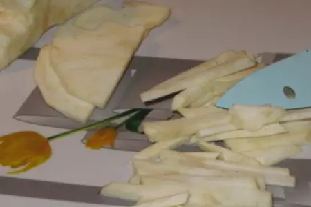 Запеканка из корневого сельдерея с курицей: шаг 2