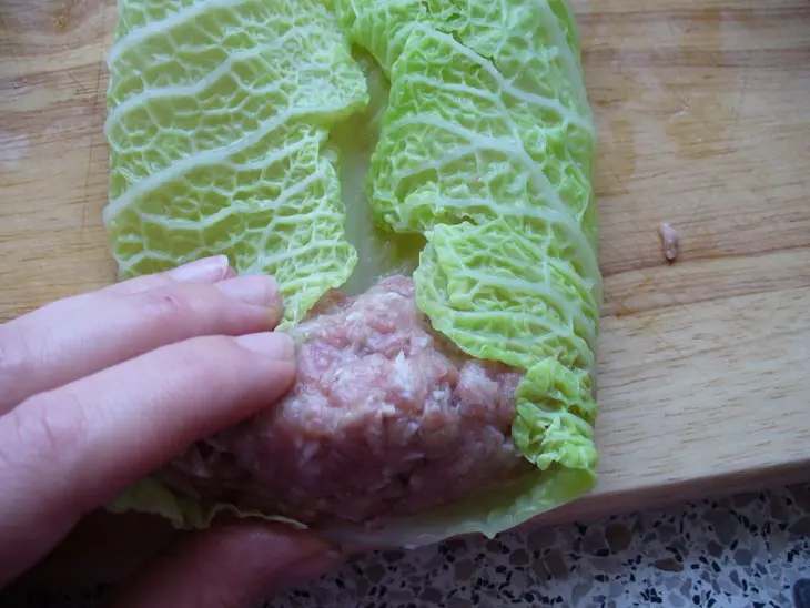 Голубцы с идюшкой и рисом в савойской капусте: шаг 5