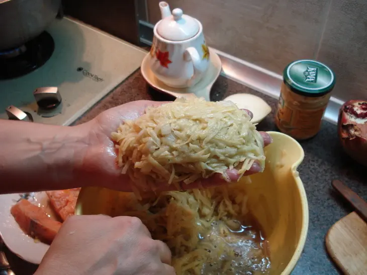 Красная рыбка в кожушке: шаг 4