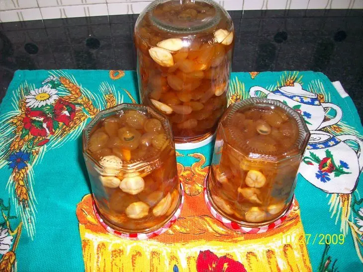 Виноградное варенье с миндалем.: шаг 4