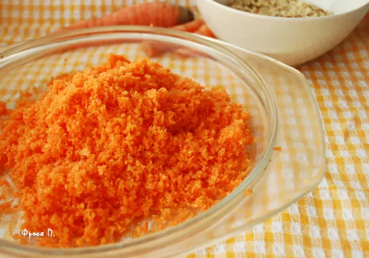 Морковные кексы с орехами: шаг 1