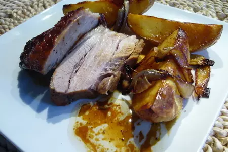 Индюшка в вермуте с карамелизованным луком и картошкой: шаг 6