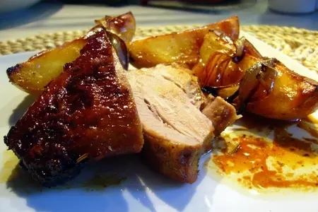 Индюшка в вермуте с карамелизованным луком и картошкой: шаг 7