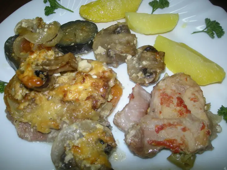 Мяско запеченное с баклажанами: шаг 7
