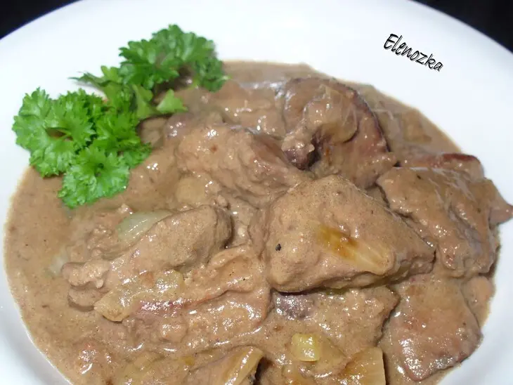 Печень индюшки и курицы в луково-винном соусе: шаг 5
