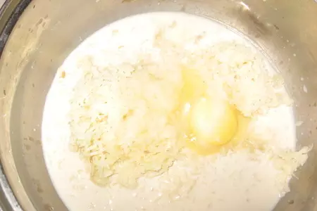 Блинчики картофельные с капустно-морковной начинкой: шаг 1