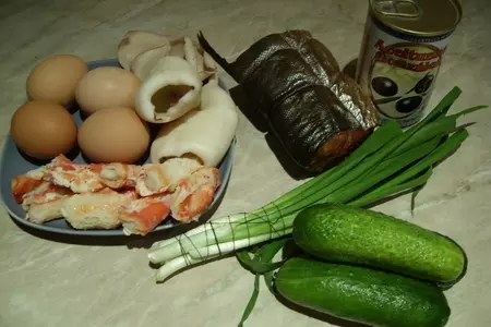 Салат рыбный: шаг 1