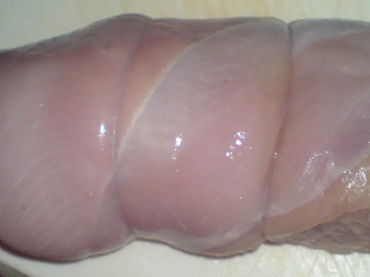 Рулет "cordon bleu " из индейки с базиликовым песто: шаг 6
