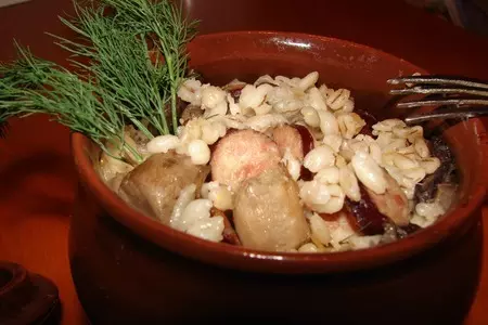 Перловка с копчёными колбасками и грибами: шаг 3