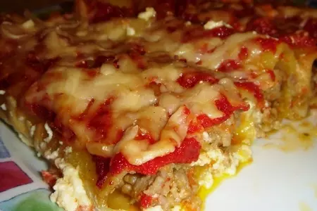 Каннеллони с пикантным фаршем и двумя соусами: шаг 2