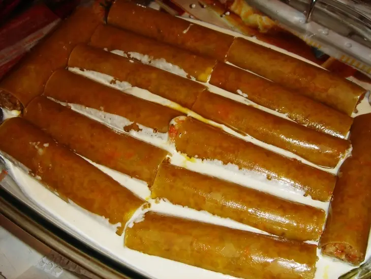 Каннеллони с пикантным фаршем и двумя соусами: шаг 6