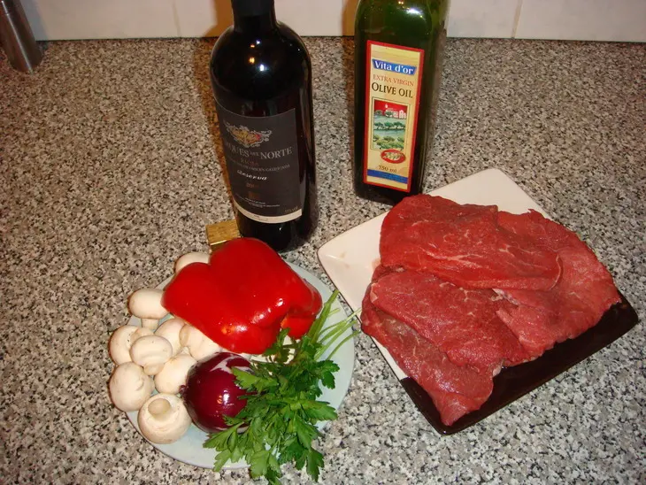 Мясные рульки "особенные": шаг 1