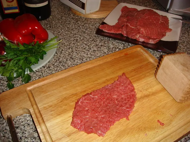 Мясные рульки "особенные": шаг 2