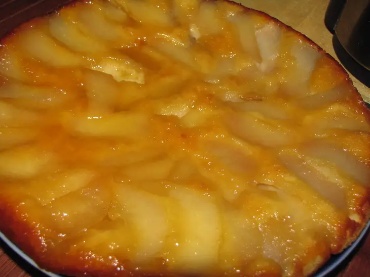 Шарлотка с грушами, перевётыш: шаг 1