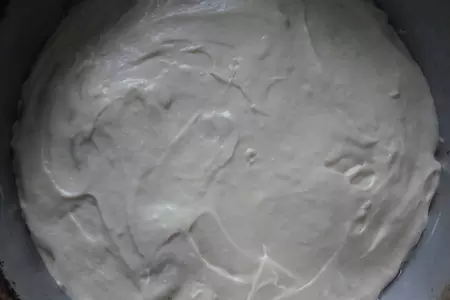 Нежный пирог из жидкого теста: шаг 7
