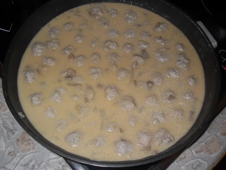 Коттбулар - мясные фрикадельки // köttbular: шаг 5