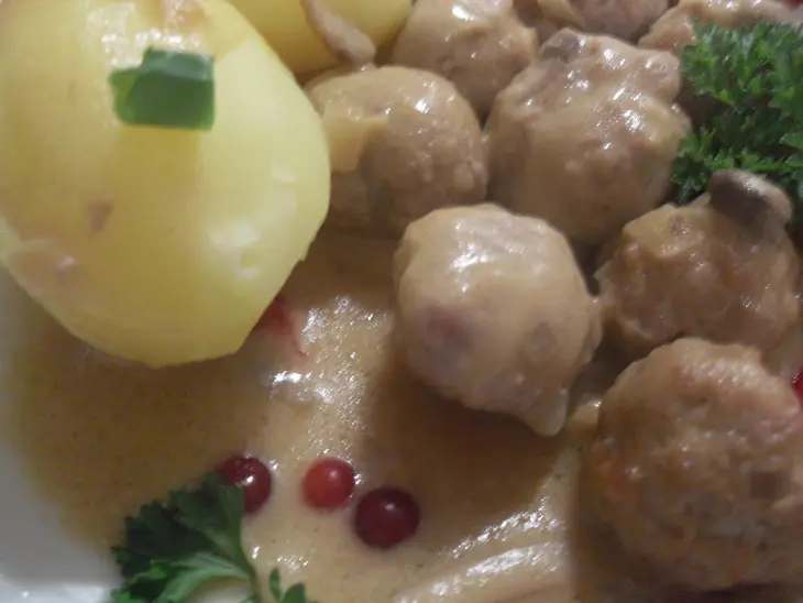 Коттбулар - мясные фрикадельки // köttbular: шаг 7