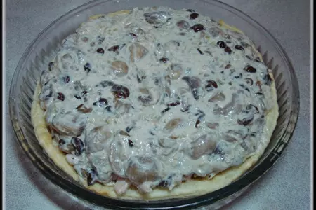 Пирог из слоеного теста с курицей, шампиньонами и опятами в сырно-сливочном соусе.: шаг 21