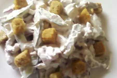 Салат мясной с кириешками: шаг 6