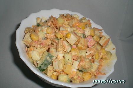 Салат с крабовыми палочками и корейской морковью: шаг 8