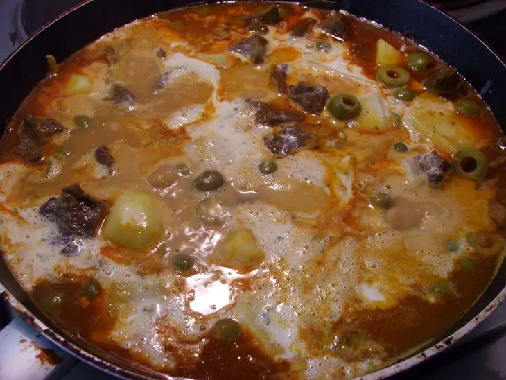 Говядина тушеная с оливками и картофелем (кажется по мароккански...): шаг 7