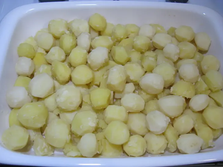 Картофель запечёный с заливкой и сыром: шаг 2