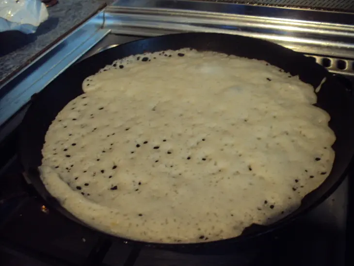 Марокканские  манные блины на дрожжах (crêpes baghrirs): шаг 4