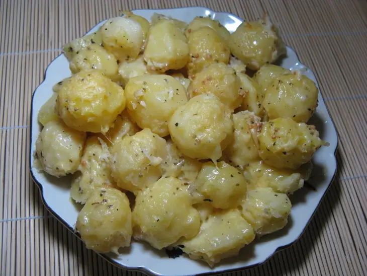 Картофель запечёный с заливкой и сыром: шаг 9