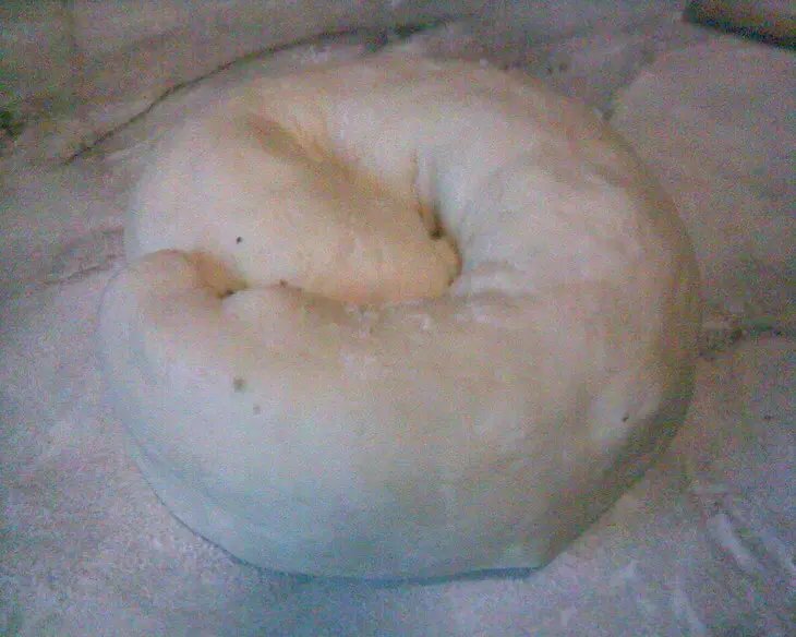 Постный  пирог с халвой и орехами: шаг 4