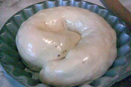 Постный  пирог с халвой и орехами: шаг 5
