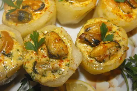 Картофельные стаканчики с морепродуктами: шаг 9
