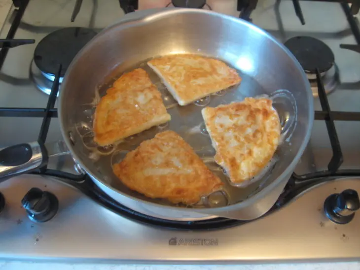 Блинчики с мясом или дальние родственники беляшей и чебуреков: шаг 2