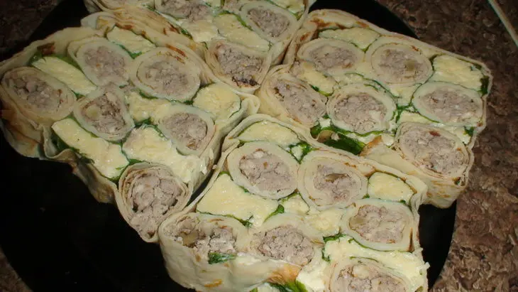 Блинная закуска "шахматы": шаг 10