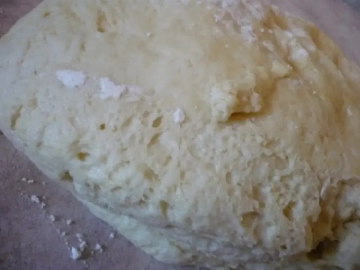 Дрожжевой пирог с яблоками под сметанной заливкой: шаг 2
