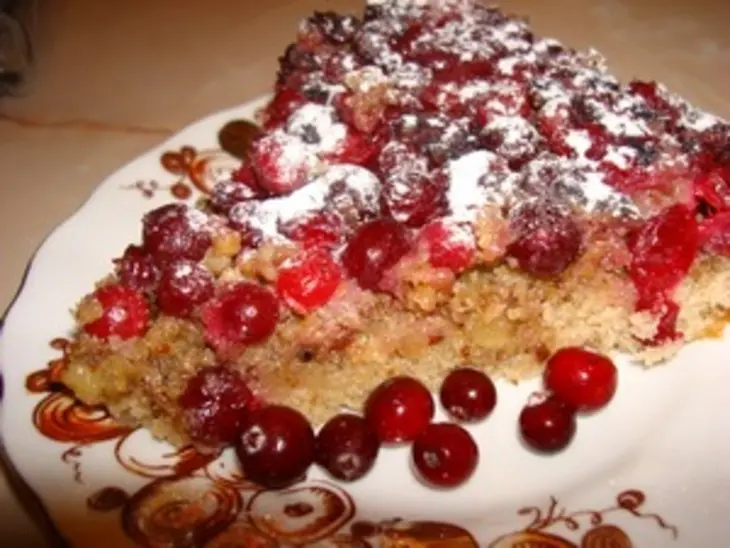 Клюквенный пирог с грецкими орехами: шаг 8
