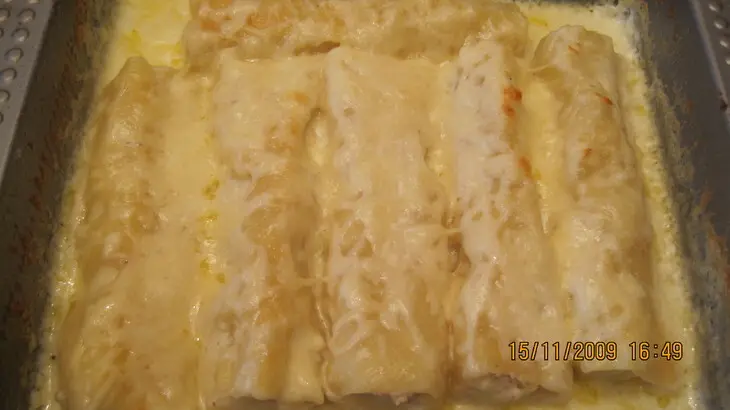 Каннеллони с курицей, миндалем и сыром: шаг 1