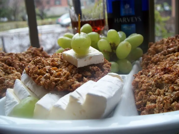 Овсяно-сырное печенье,по вкусу приближенное к гламуру.всем катям посвещается!!!: шаг 4