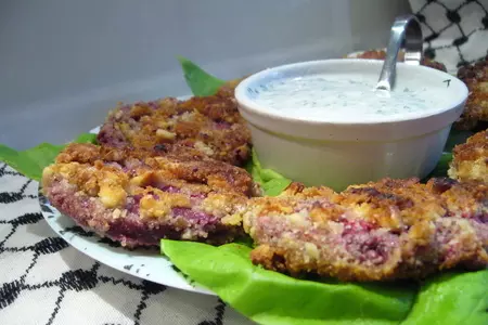 Свекольный " мини-шницель" в ореховой корочке: шаг 3