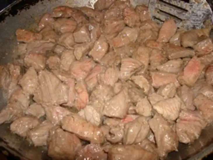 Квасная говядина с грушами и медом: шаг 2