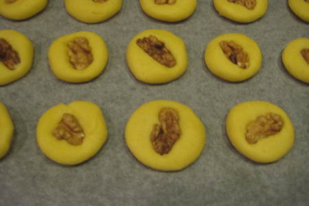 Песочное печенье с орешком: шаг 3