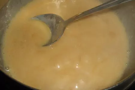 Пирог с грушами, шоколадом и карамелью: шаг 5